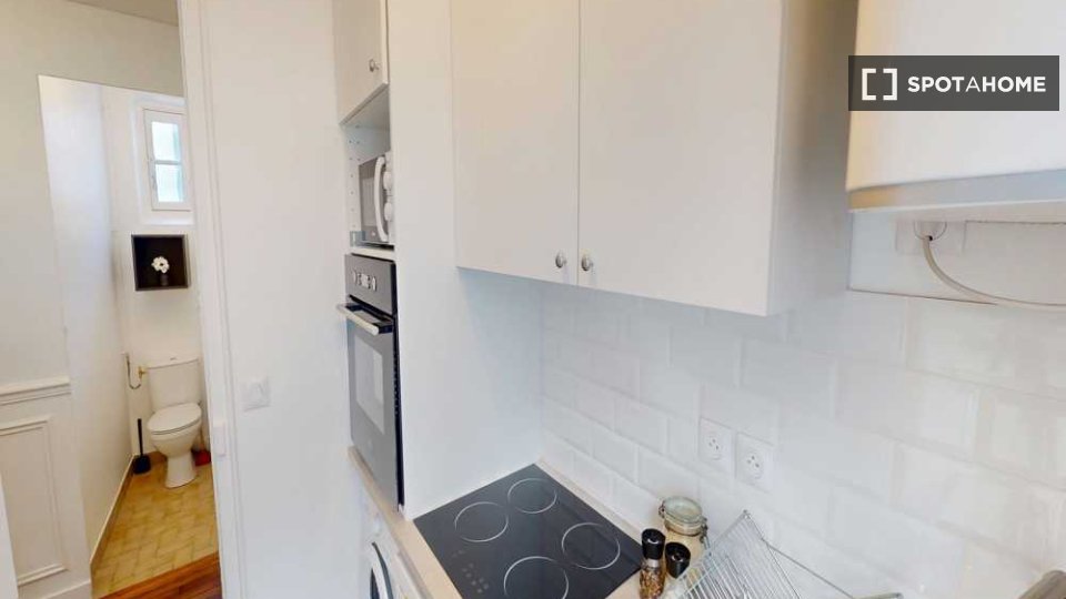 Double room Paris, 5 beds, 50m² — photo 4