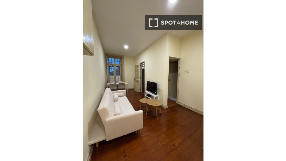 Double room Porto, 3 beds, 120m² — photo 10