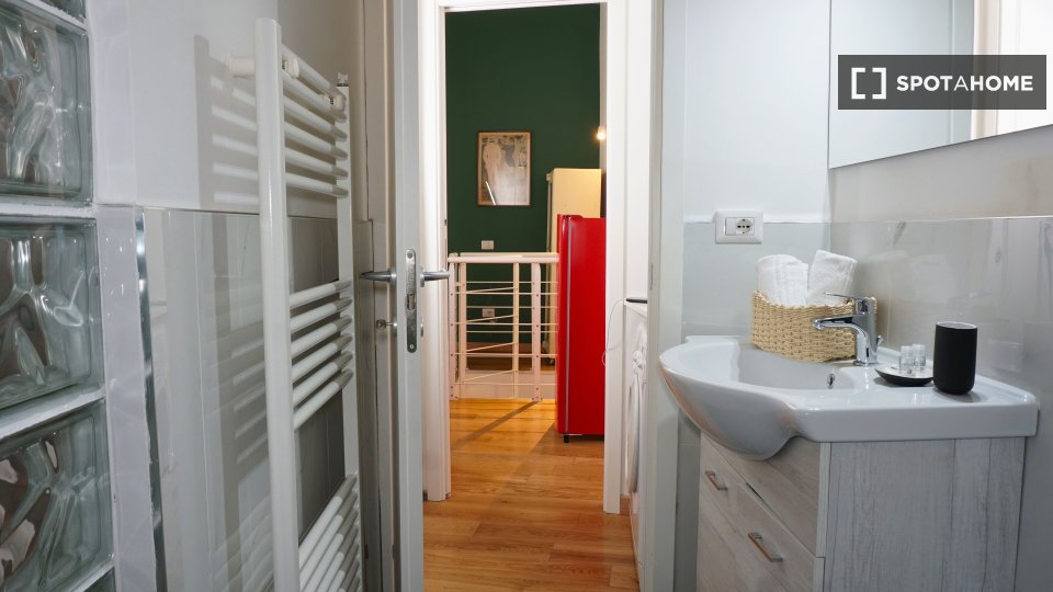 Apartment Milan, 1 bed, 63m² — photo 23