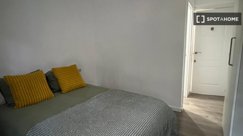 Double room Barcelona, 6 beds, 227m² — photo 24