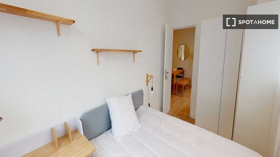 Double room Lille, 5 beds, 110m² — photo 1