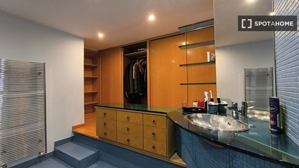 Double room Barcelona, 5 beds, 650m² — photo 3