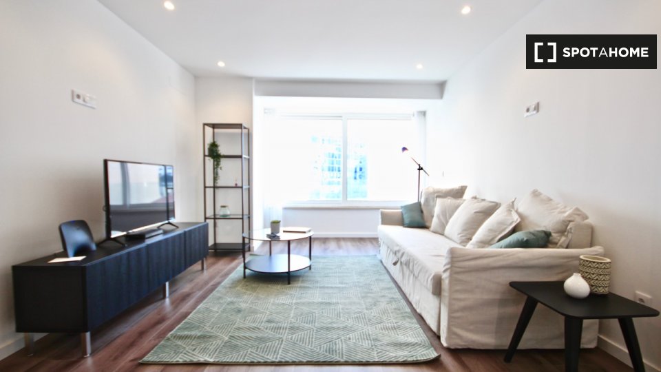 Apartment Lisbon, 1 bed — photo 1