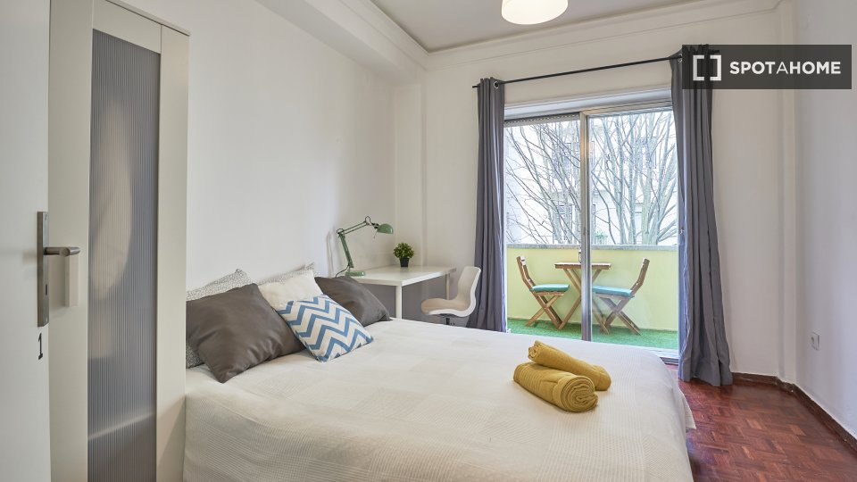 Double room Lisbon, 9 beds, 160m² — photo 38