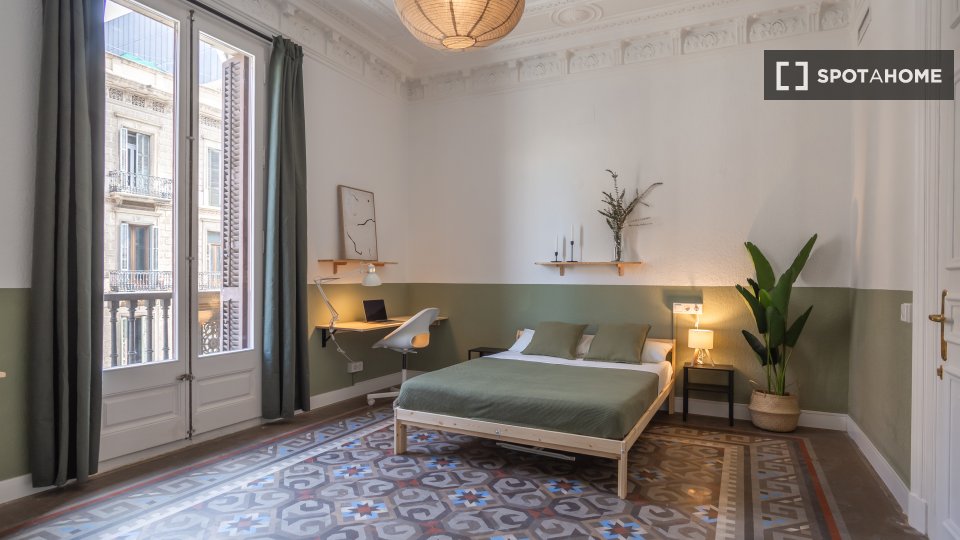 Double room Barcelona, 7 beds, 197m² — photo 1
