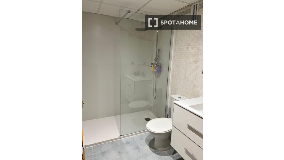 Double room Valencia, 4 beds, 183m² — photo 54