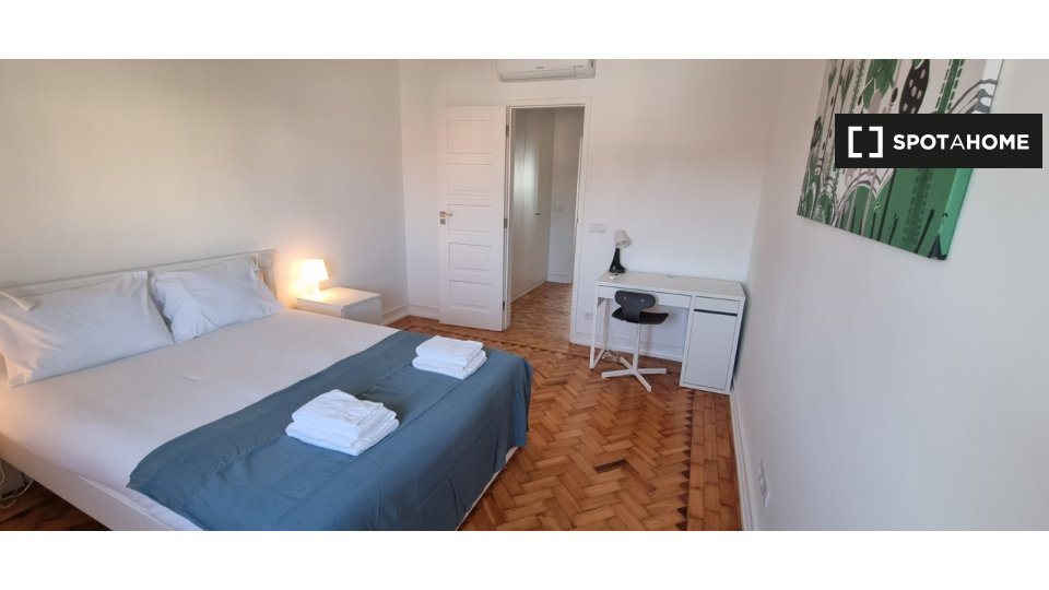 Apartment Lisbon, 2 beds, 100m² — photo 8