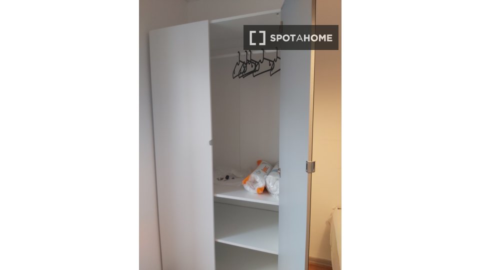 Double room Porto, 3 beds, 72m² — photo 3