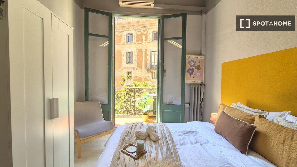 Double room Barcelona, 8 beds, 180m² — photo 5
