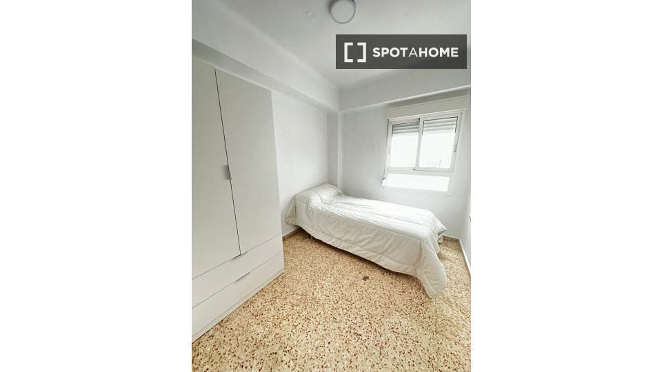 Chambre double Valence, 5 chambres — photo 5