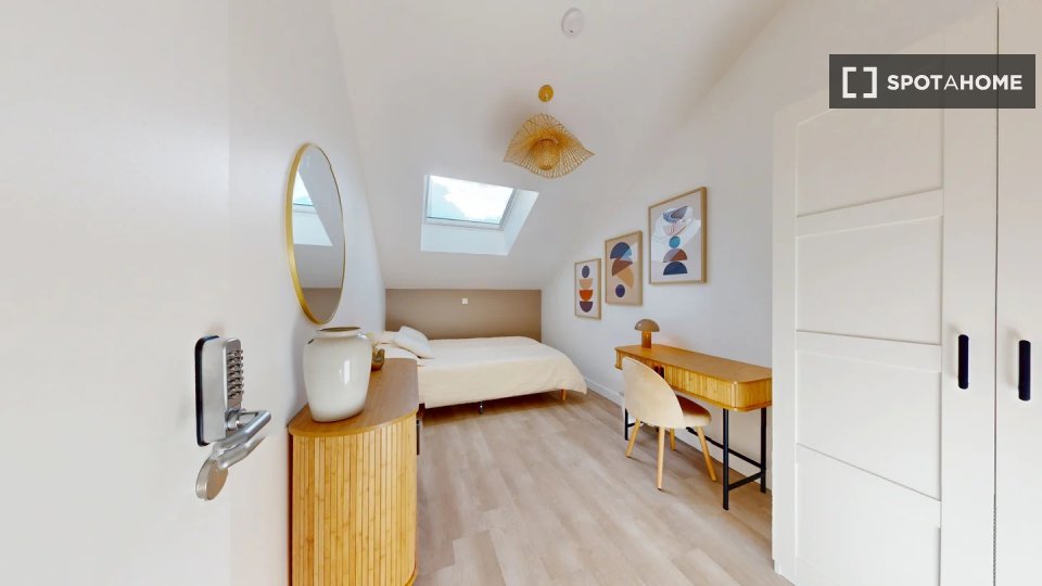 Double room Lyon, 17 beds — photo 1