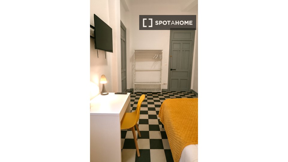Double room Granada, 6 beds, 160m² — photo 29
