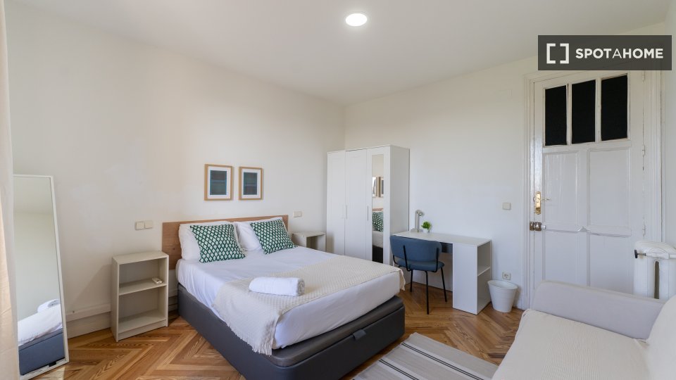 Double room Madrid, 8 beds — photo 31