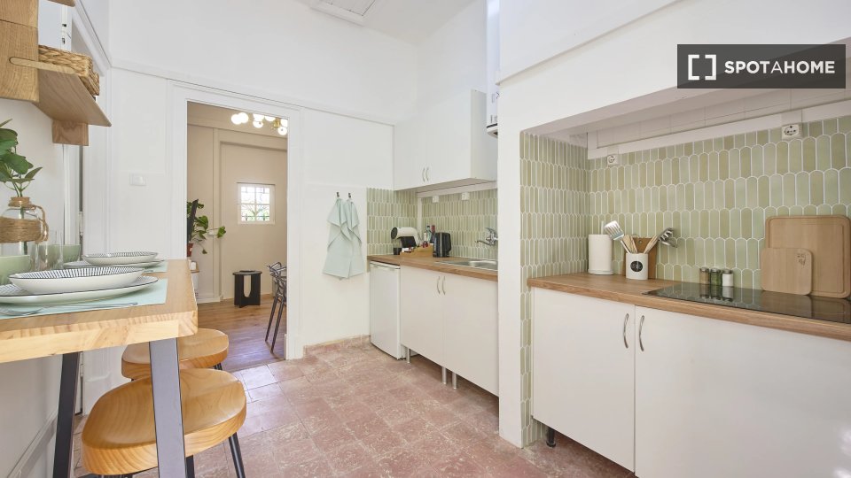 Apartment Lisbon, 1 bed — photo 1