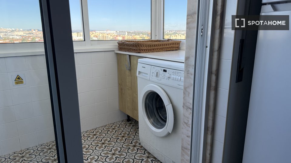 Double room Lisbon, 4 beds — photo 4