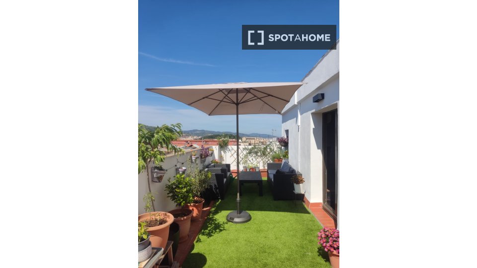 Double room Barcelona, 3 beds — photo 1