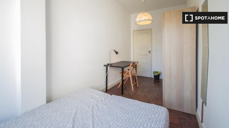 Double room Lisbon, 6 beds — photo 2