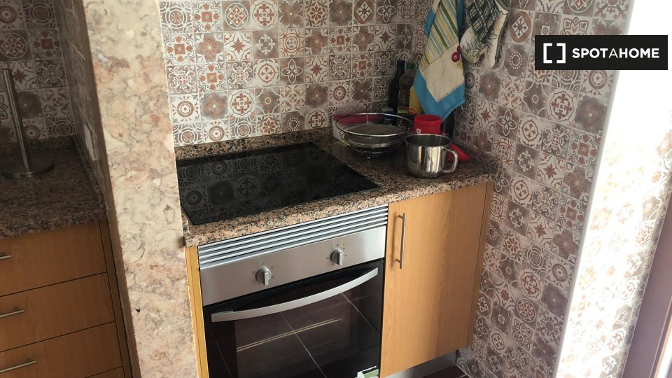 Double room Lisbon, 4 beds — photo 14