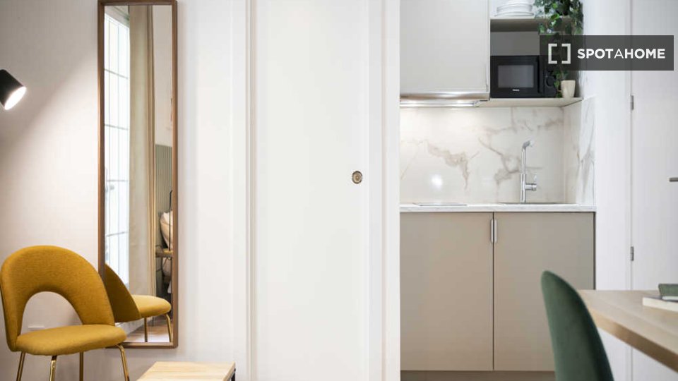 Double room Madrid, 16 beds — photo 34