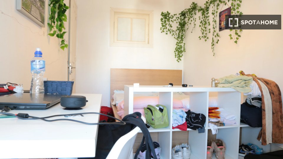 Double room Lisbon, 4 beds — photo 10