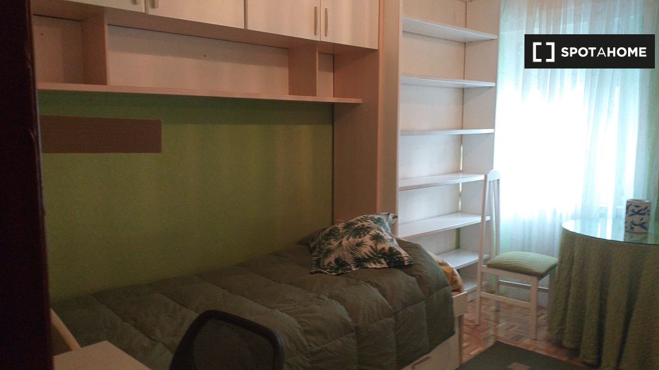 Double room Madrid, 4 beds — photo 8