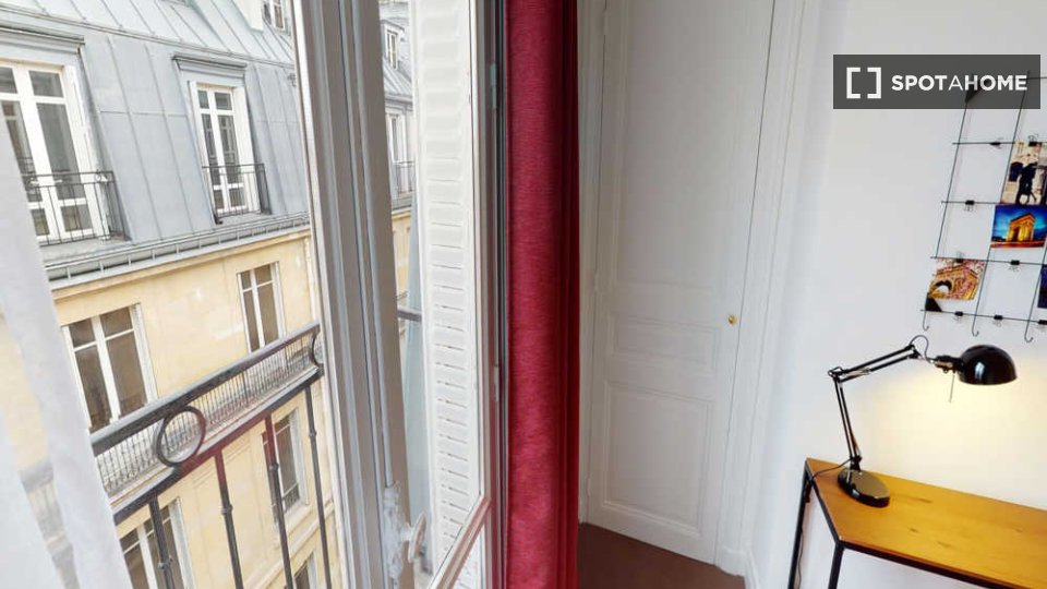 Double room Paris, 7 beds, 190m² — photo 6