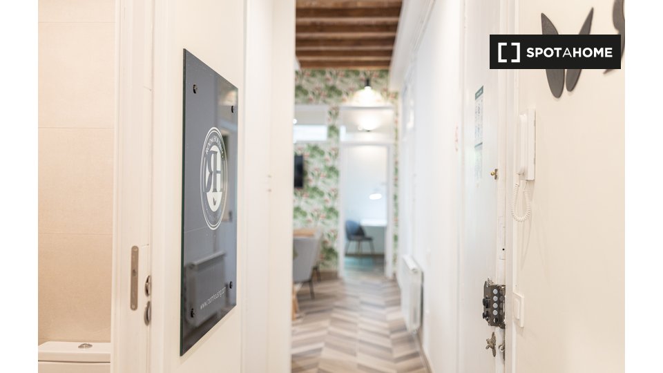 Double room Barcelona, 4 beds, 98m² — photo 28