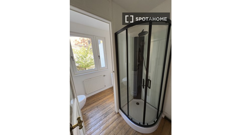 Double room Brussels, 5 beds, 360m² — photo 8