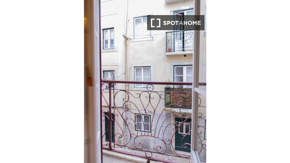 Apartment mono Lisbon, 45m² — photo 12