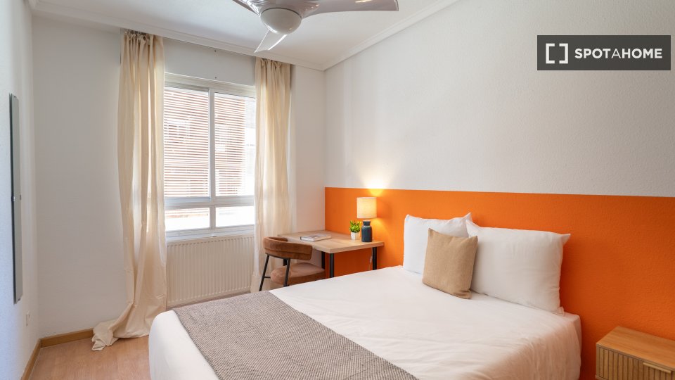 Double room Madrid, 5 beds — photo 13