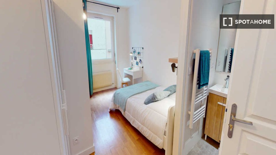 Double room Lyon, 7 beds, 150m² — photo 9