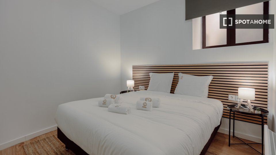 Apartment Porto, 4 beds, 160m² — photo 16
