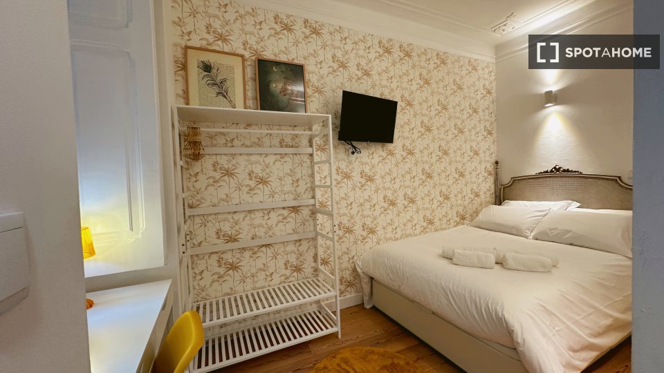 Double room Lisbon, 6 beds — photo 3