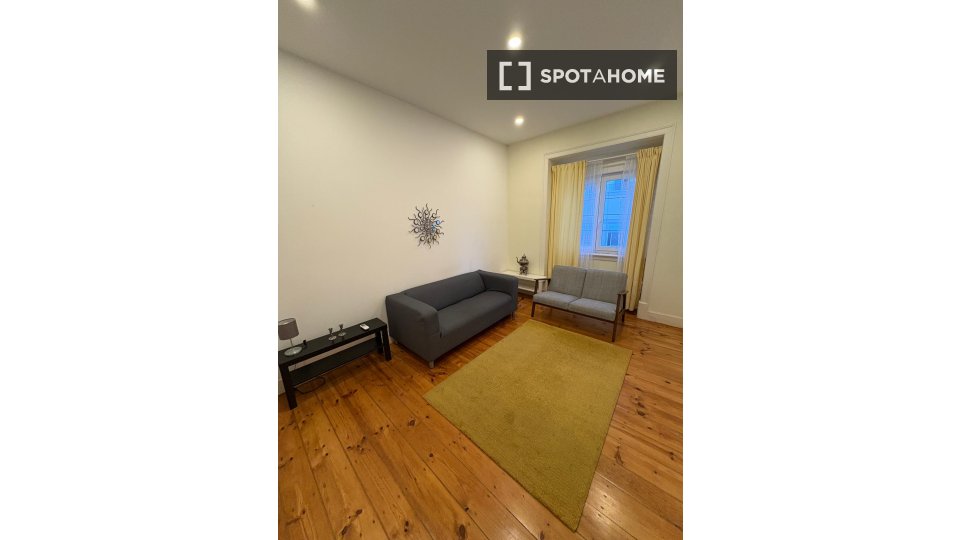 Apartment Lisbon, 2 beds, 65m² — photo 39