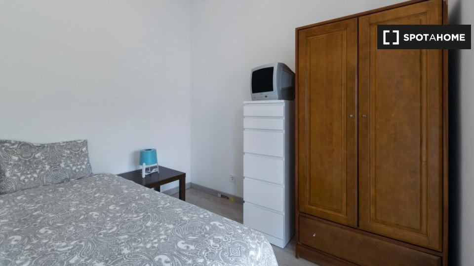 Double room Lisbon, 9 beds — photo 5