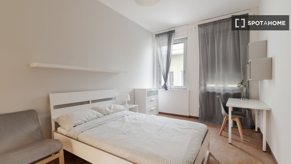 Double room Milan, 12 beds, 304m² — photo 2