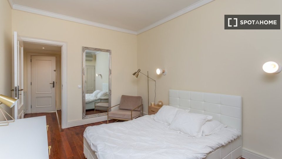 Double room Lisbon, 8 beds — photo 12
