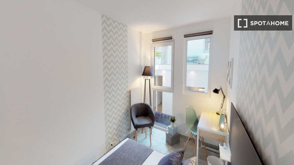 Double room Paris, 5 beds, 140m² — photo 18