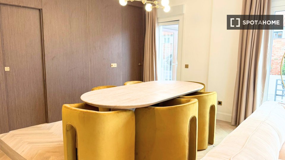 Apartment Madrid, 2 beds, 168m² — photo 5