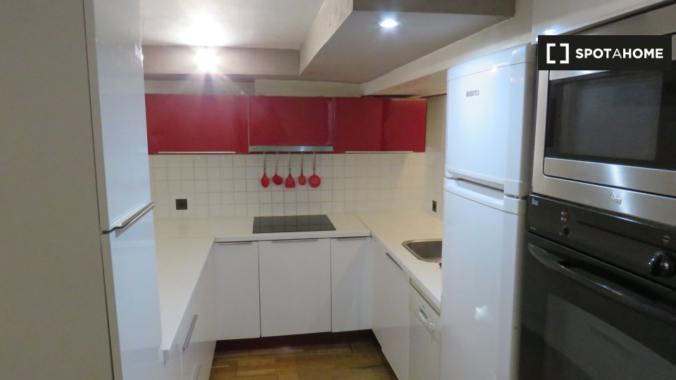 Apartment Barcelona, 2 beds, 75m² — photo 2