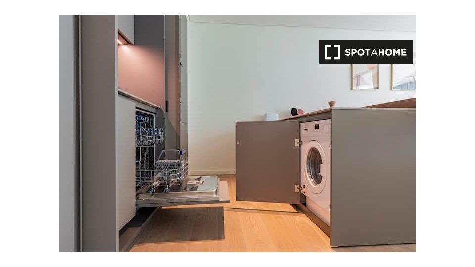 Apartment Lisbon, 1 bed — photo 8