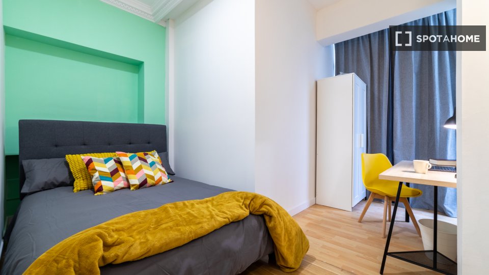 Double room Madrid, 13 beds, 301m² — photo 7
