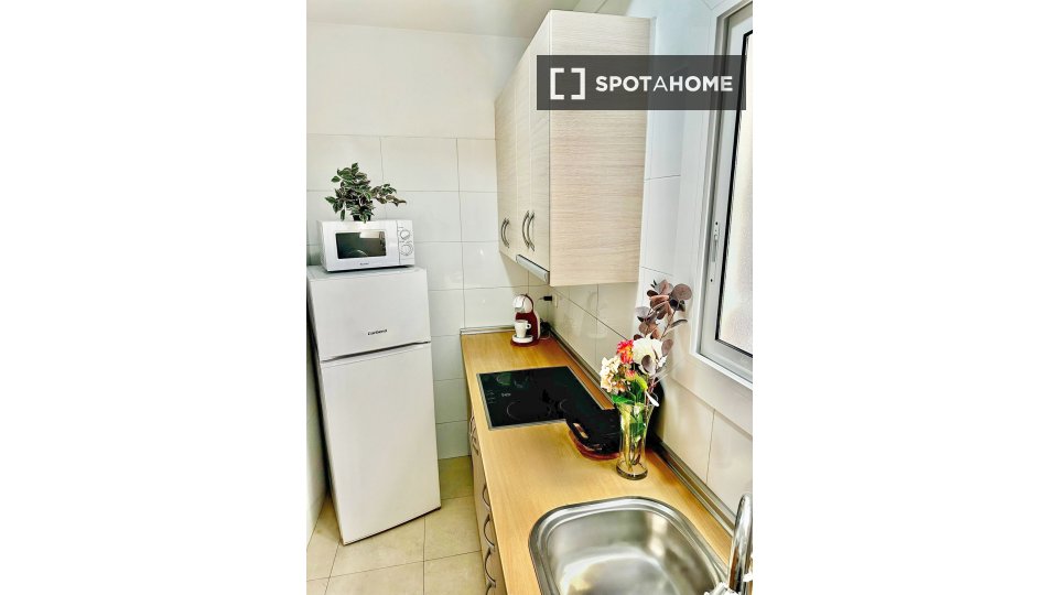 Apartment Barcelona, 3 beds, 80m² — photo 4