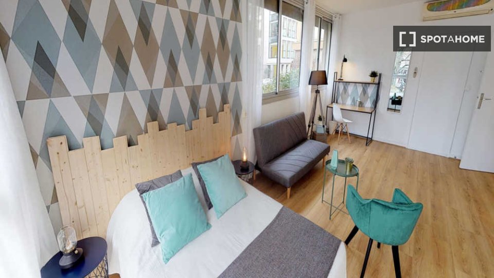 Double room Paris, 3 beds, 70m² — photo 1