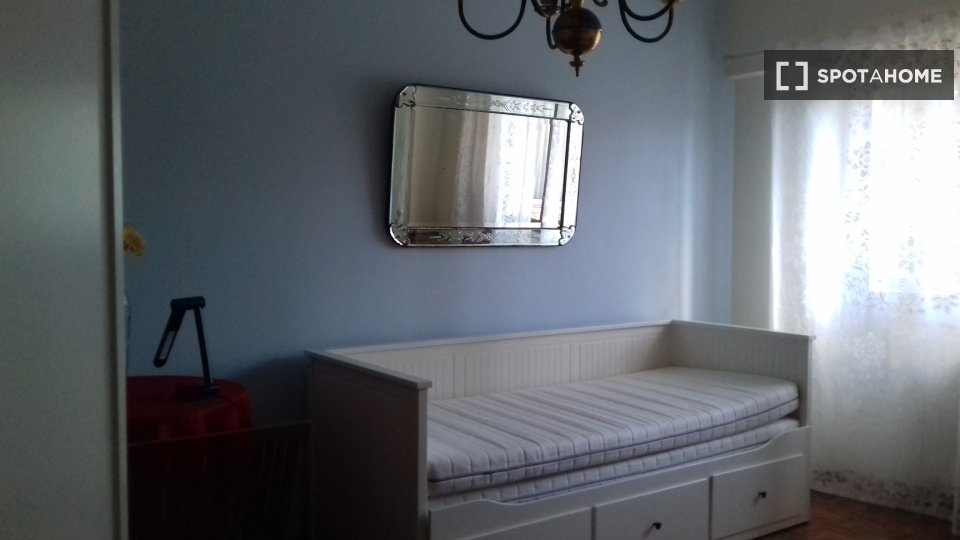 Double room Lisbon, 4 beds, 105m² — photo 4