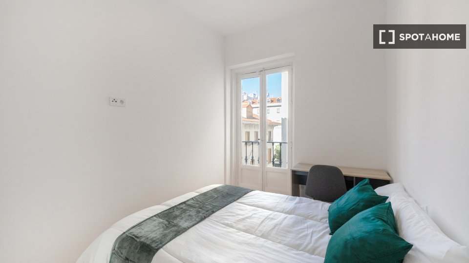 Double room Madrid, 10 beds — photo 8