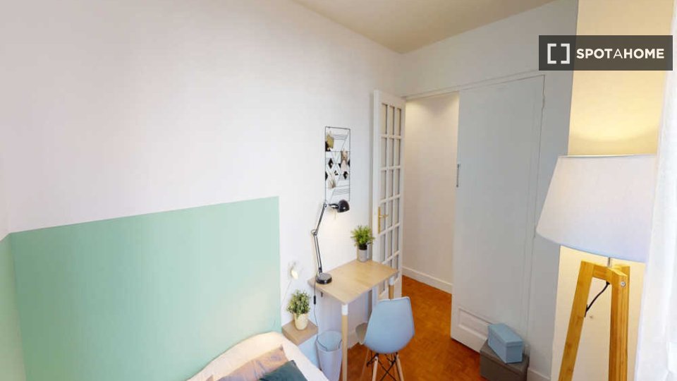 Double room Paris, 3 beds, 50m² — photo 6