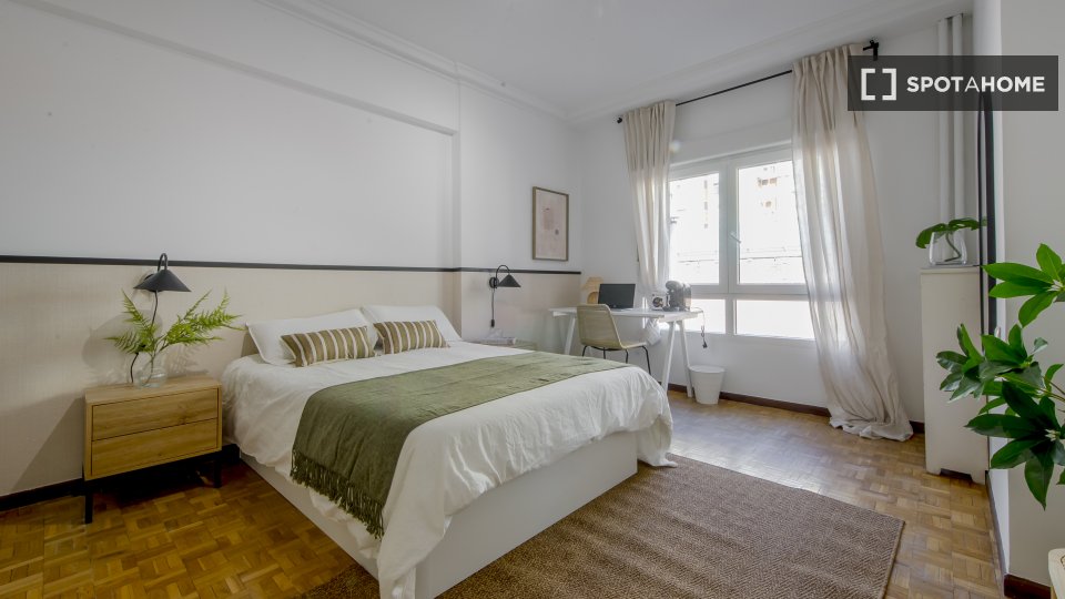 Double room Madrid, 8 beds — photo 13
