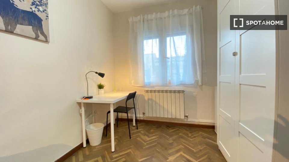 Double room Madrid, 4 beds — photo 3