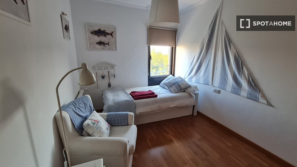 Apartment Vigo, 3 beds, 130m² — photo 10